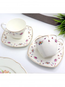 Porcelain Little Flowers 2 Cups and 2 Saucers With Gift Box